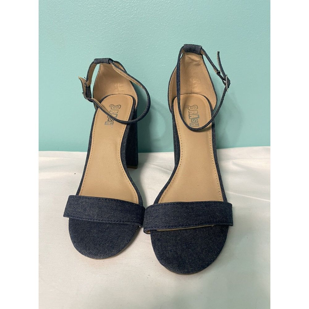 Trash Candy‎ Black Sandal Chunky Heels Size 9. S-264